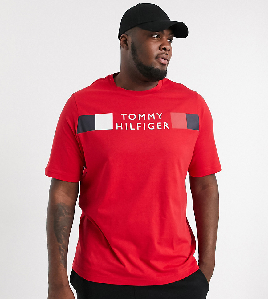 Tommy Hilfiger Big & Tall - T-shirt con logo iconico a righe sul petto rosso primario