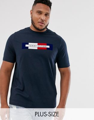 Tommy Hilfiger - Big & Tall - T-shirt met logo in kader op de borst in marinbeblauw-Marineblauw