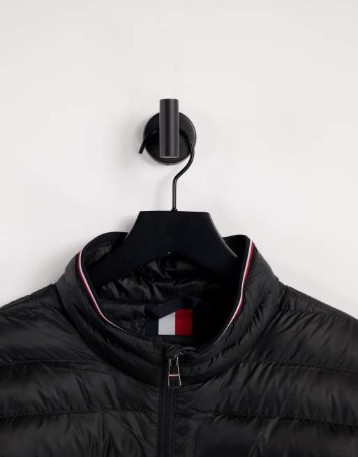Tommy Hilfiger Big & Tall – Verstaubare Jacke in Schwarz mit rundem Schnitt - BLACK, 3 von 4