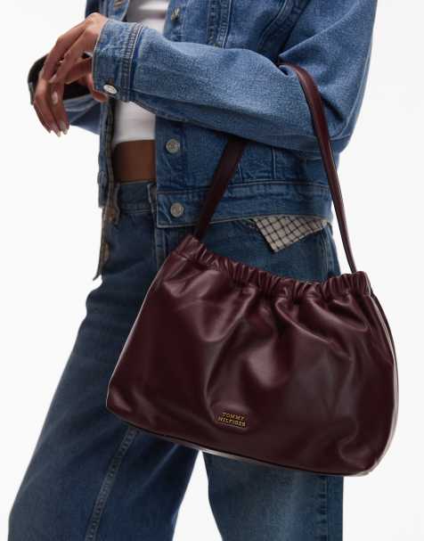 Tommy Hilfiger - Blød og løstsiddende bordeauxrød skuldertaske i læder - view 1