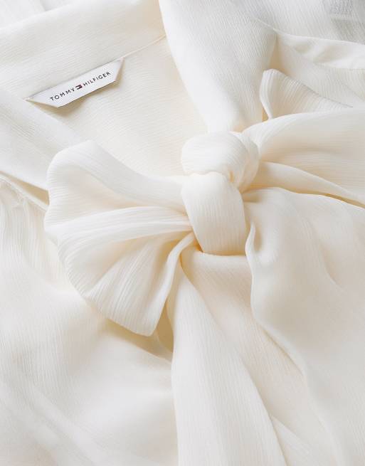 Tommy Hilfiger blouse coupe regular en georgette froissée à nœud blanche, 6 de 6