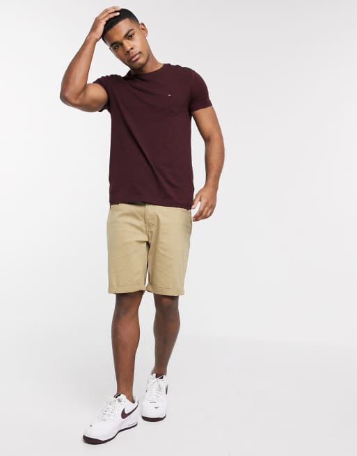 Tommy Hilfiger - Bordeaux t-shirt i smal pasform med stræk og ikonisk logo, 4 af 4