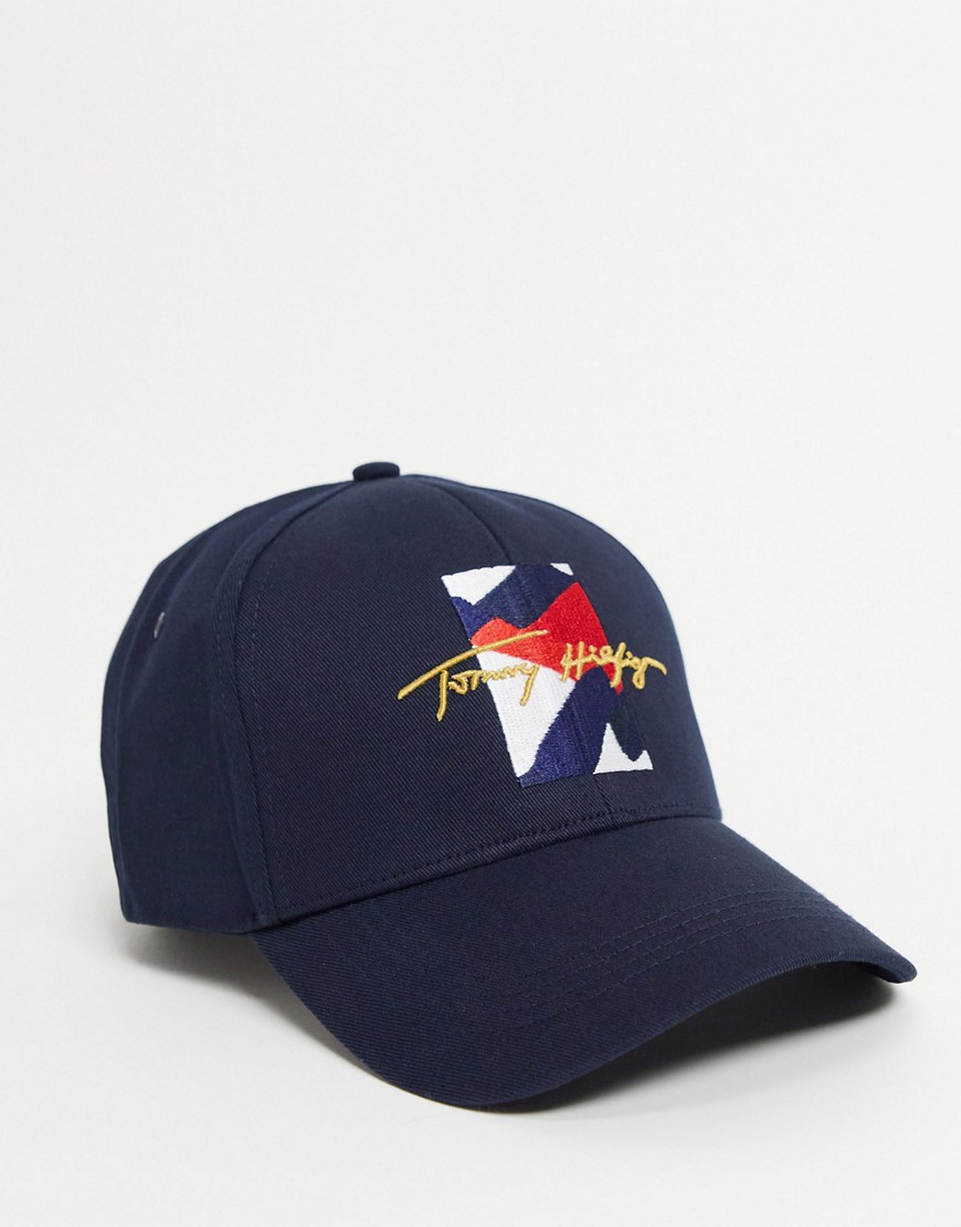 Tommy Hilfiger cap with signature logo in navy