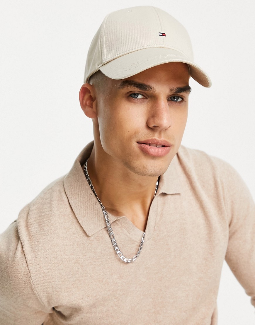 Tommy Hilfiger cap with small flag logo in cream-White