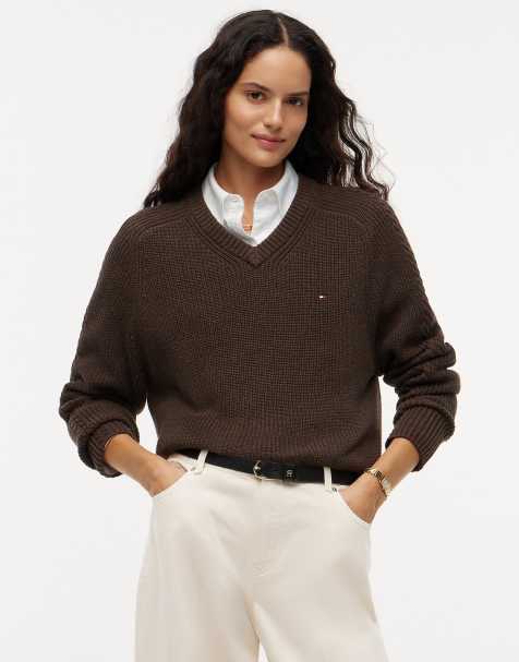 Tommy Hilfiger Cardigan stitch relaxed v-neck jumper in toasted nutmeg heather - view 1