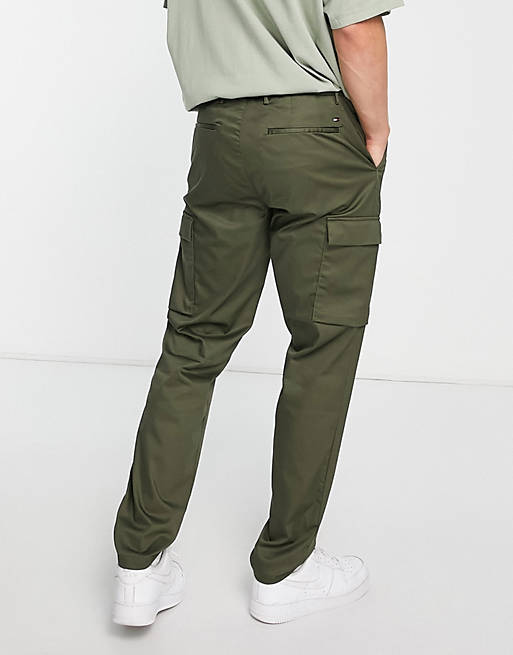 Tommy Hilfiger chelsea cargo tech twill pants in khaki | ASOS