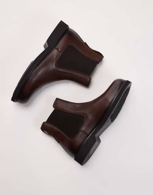 Tommy Hilfiger chelsea low boots in brown , 2 of 4