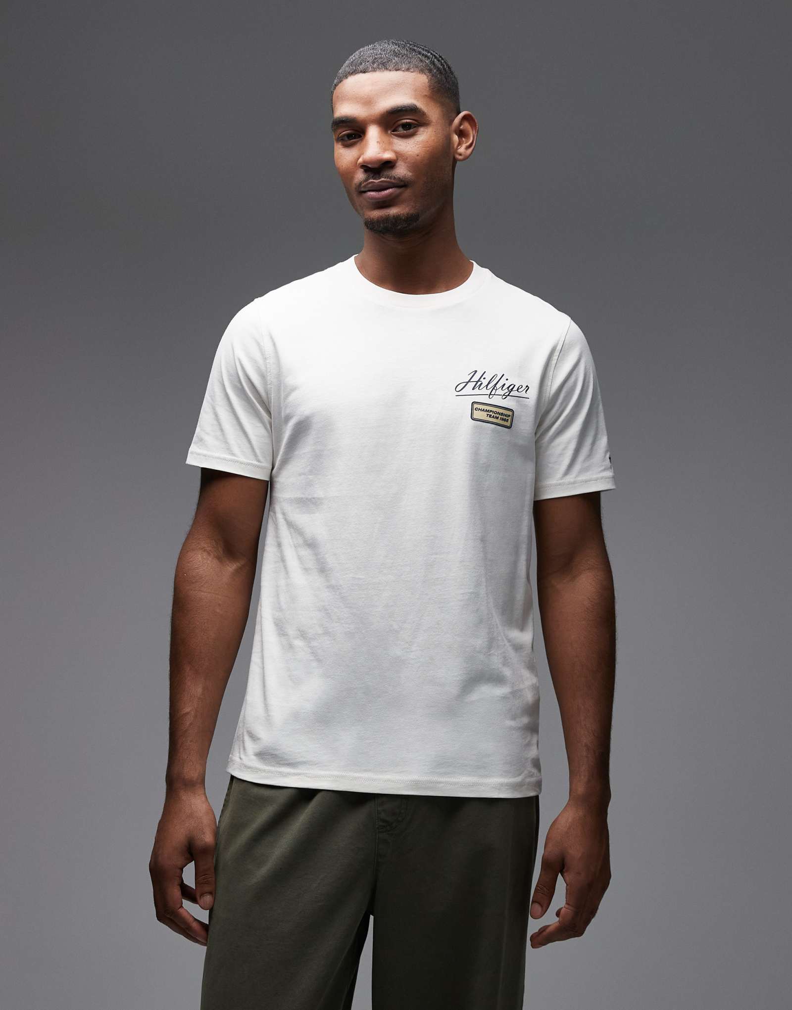 Футболка с логотипом Tommy Hilfiger Racing на груди белого цвета