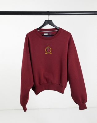 red hilfiger sweatshirt