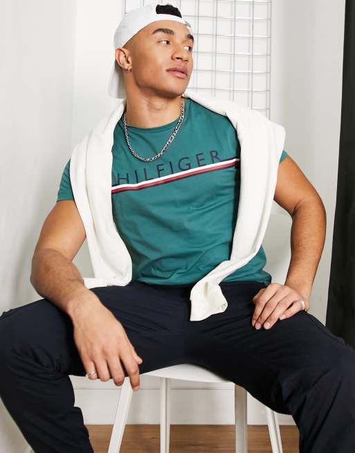 Tommy Hilfiger – Corp – Blå t-shirt med randig logga