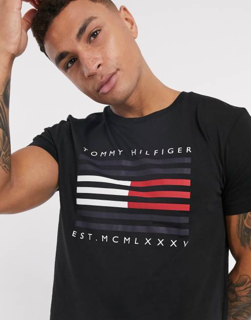 Tommy Hilfiger - Corp - Svart-shirt med flagglinjer och logga