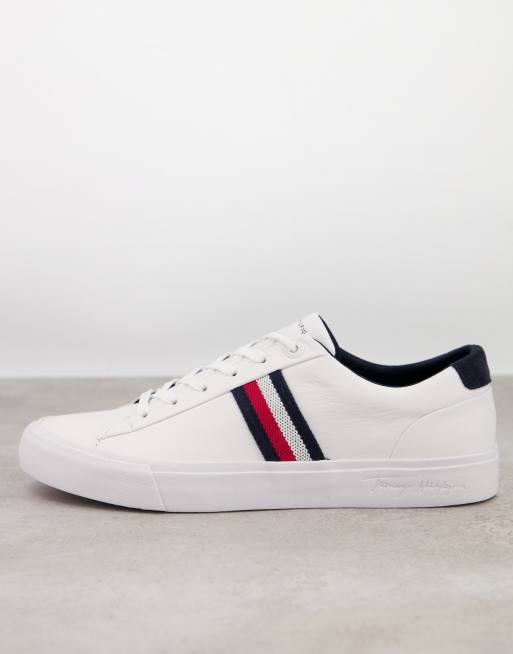 Tommy Hilfiger - Corporate - Leren sneakers met zijlogo in wit