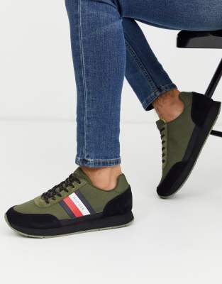 tommy hilfiger flag runner