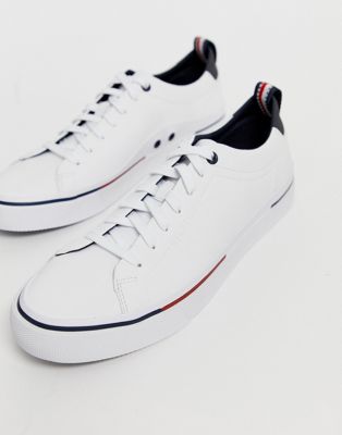 Tommy Hilfiger – corporate – Vita gummerade sneakers i läder