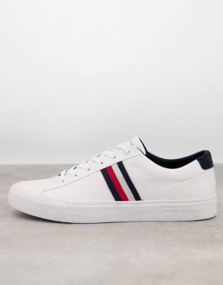 Tommy Hilfiger – Corporate – Vita sneakers i läder med sidologga