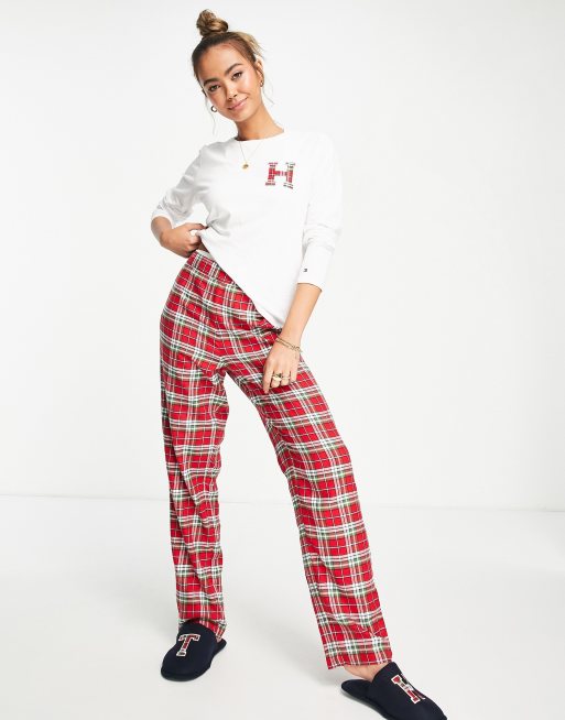 Tommy Hilfiger Women's Black And Red Plaid Pyjama Set / Various Sizes –  CanadaWide Liquidations