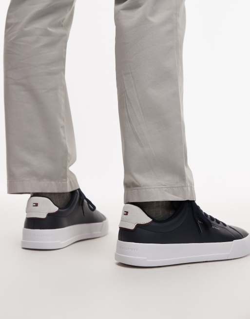 Tommy Hilfiger court trainer in navy, 3 of 5