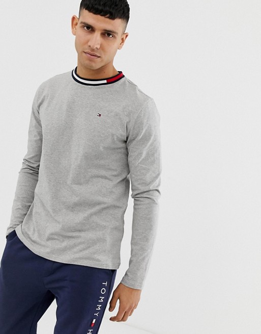 Tommy Hilfiger crew neck long sleeve t-shirt with contrast icon flag ...