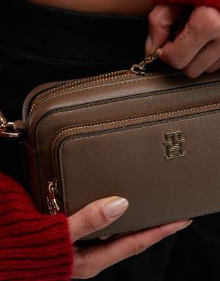 Tommy Hilfiger Cross Body Camera Bag In Gray