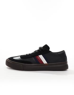 Tommy Hilfiger Cupset Sneakers In Black