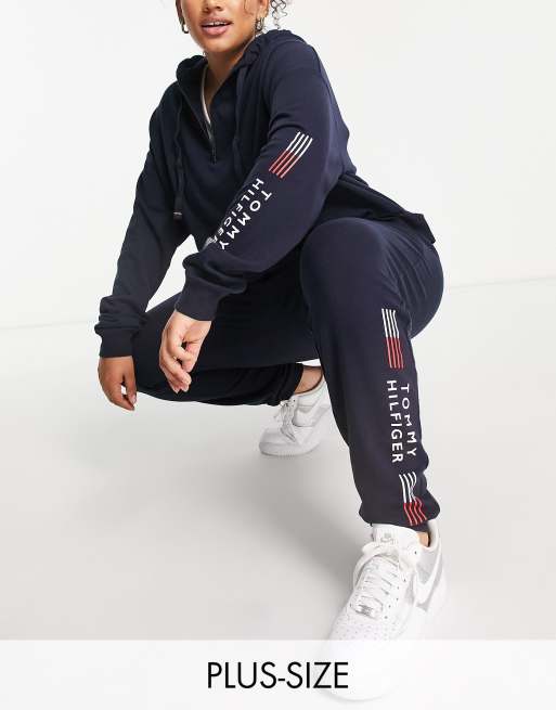 Tommy Hilfiger Curve - Flex - Joggingbroek van katoenmix met logodetail in marineblauw - NAVY