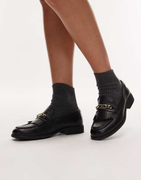 Tommy Hilfiger – Czarne skórzane loafersy z łańcuszkiem - view 1