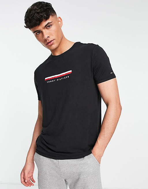 Tommy Hilfiger – Czarny T-shirt domowy z flagą