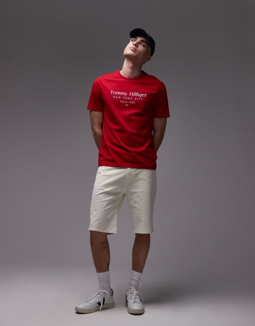 Tommy Hilfiger – Czerwony T-shirt z logo na środku, 3 z 4