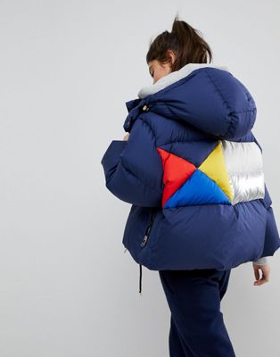 Tommy Hilfiger Down Jacket with 