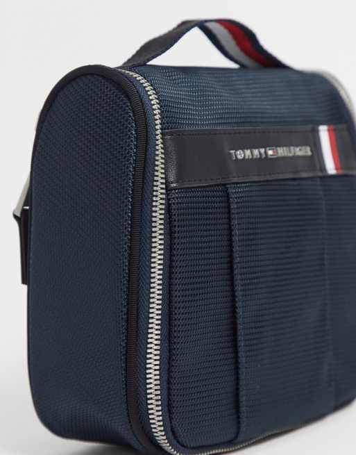 Tommy hilfiger store elevated washbag