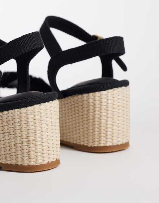 Tommy Hilfiger – Espadrilles-Sandalen in Schwarz und Beige mit mittelhohem Keilabsatz, 3 von 4