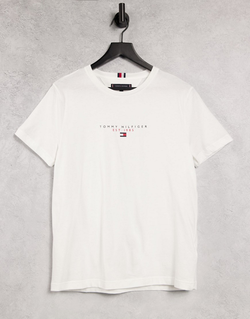 Tommy Hilfiger essential central flag logo t-shirt in white