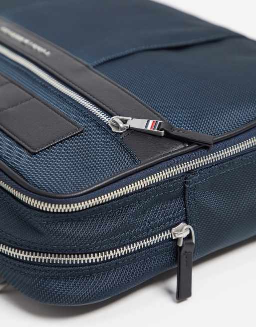 Tommy Hilfiger essential laptop bag