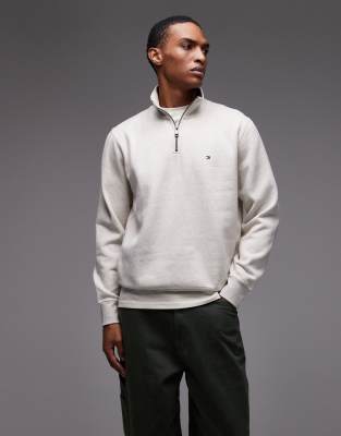 Tommy Hilfiger Tommy Hilfiger essential logo 1/4 zip fleece in oat-Multi