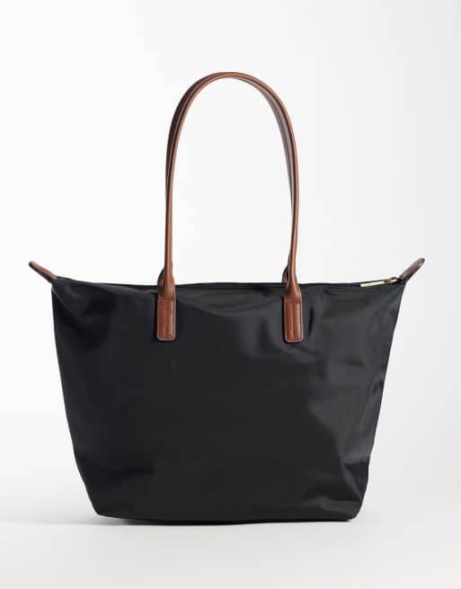 Tommy Hilfiger essential medium shoulder bag in black, 4 of 4