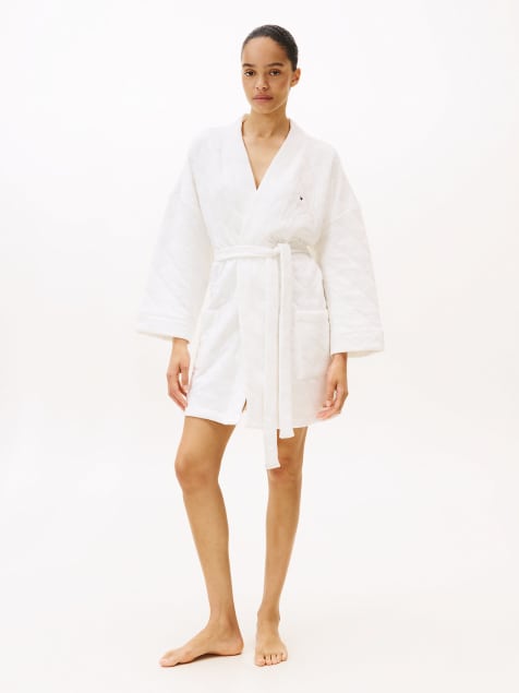Tommy Hilfiger Essential quilted jacquard jersey robe in white - view 1