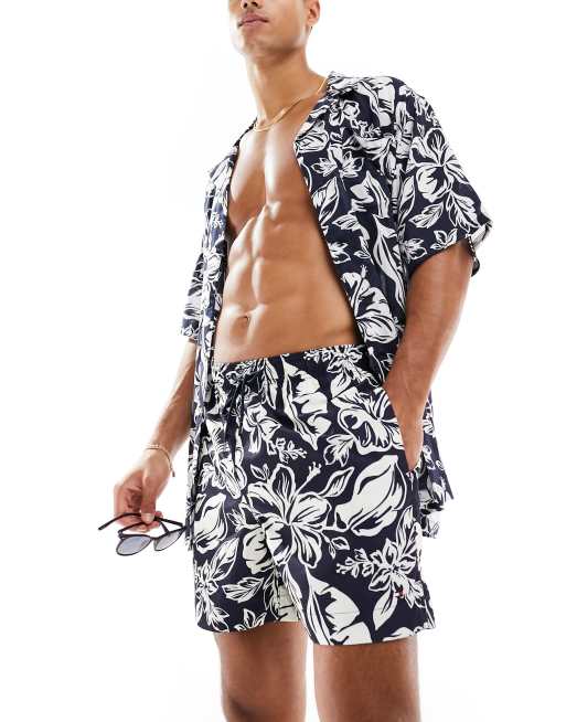 Tommy Hilfiger - Essential - Short de bain à imprimé tropical et cordon de serrage - Noir et blanc, 3 de 4