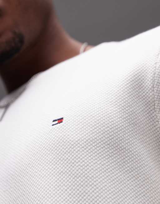 Tommy Hilfiger – Essential – Sweter z okrągłym dekoltem w kolorze złamanej bieli, 2 z 4