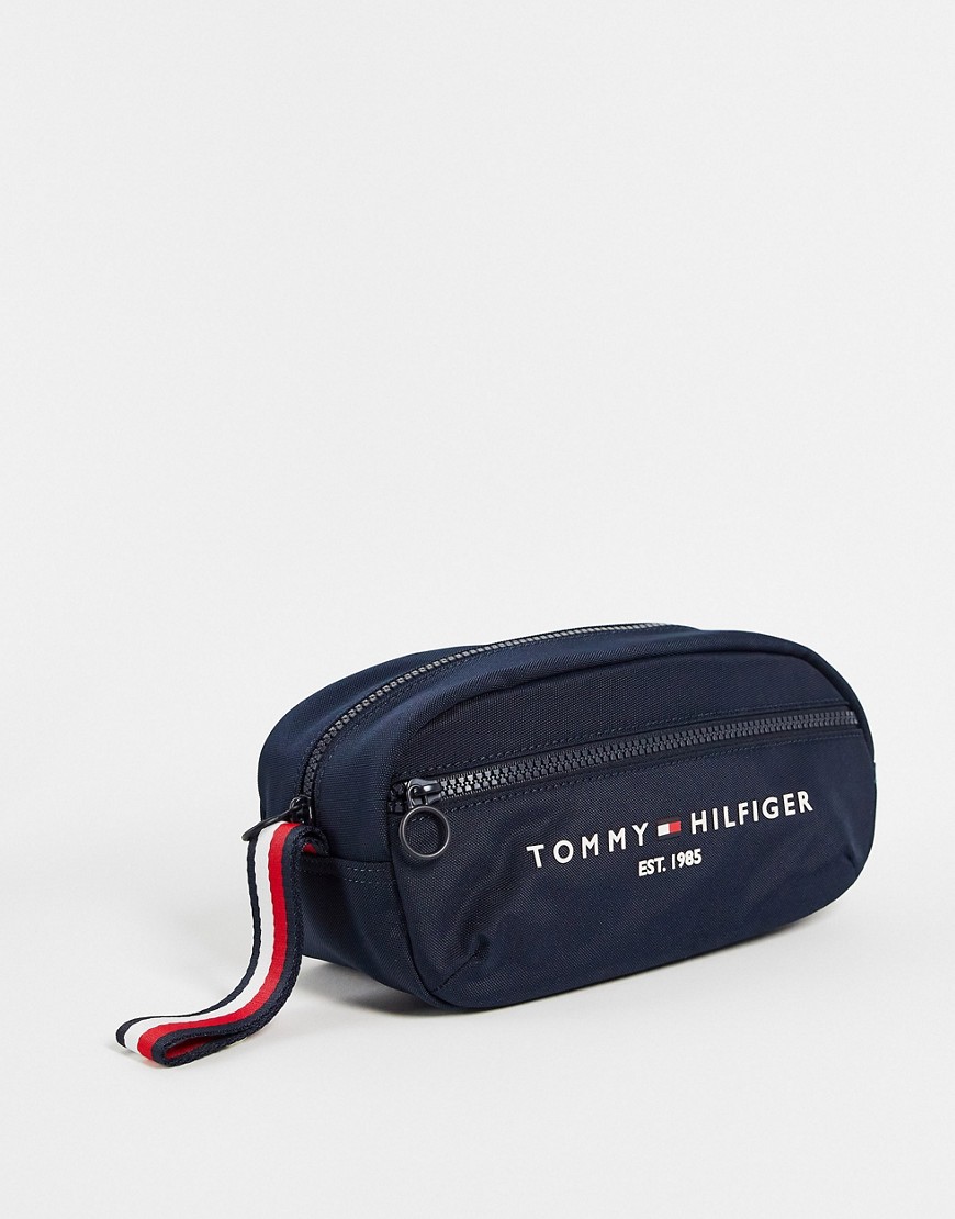 Tommy Hilfiger Established Logo Toiletry Bag In Navy