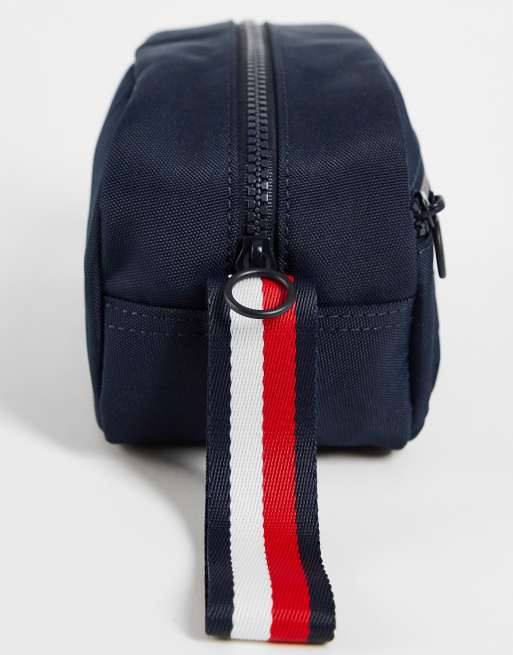 Tommy hilfiger toiletry clearance bag