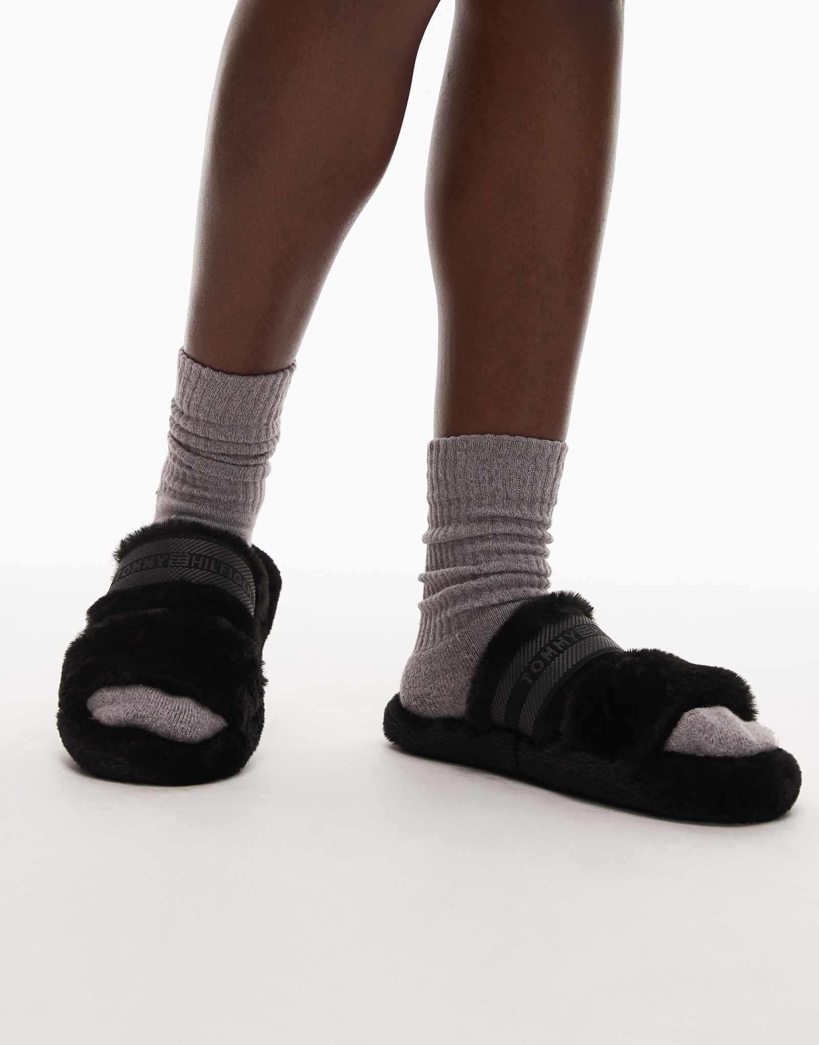 Черные тапочки из искусственного меха Tommy Hilfiger