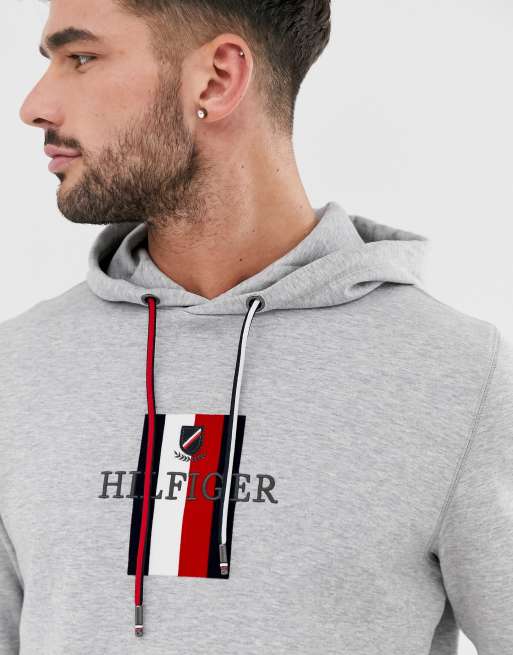 Tommy hilfiger hotsell crest logo hoodie