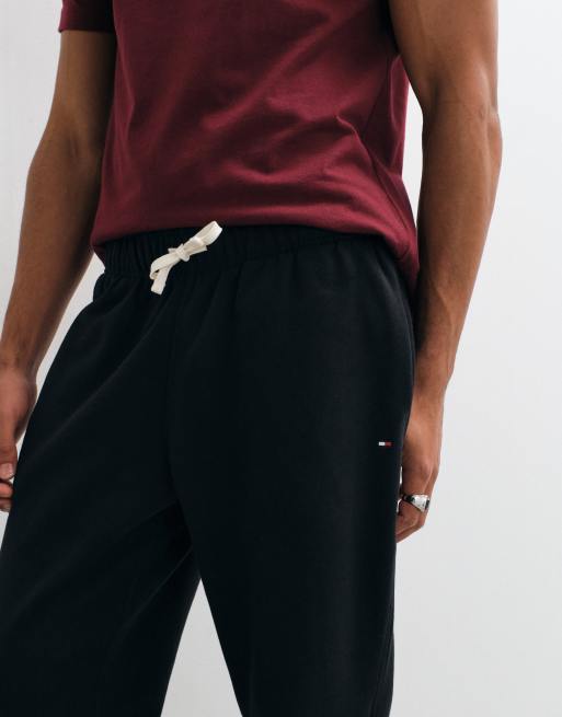 Tommy Hilfiger flag logo heavy trackies in black, 4 of 5