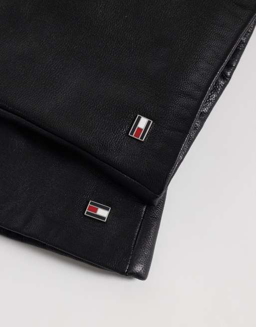 Tommy Hilfiger flag logo leather gloves in black, 3 of 3