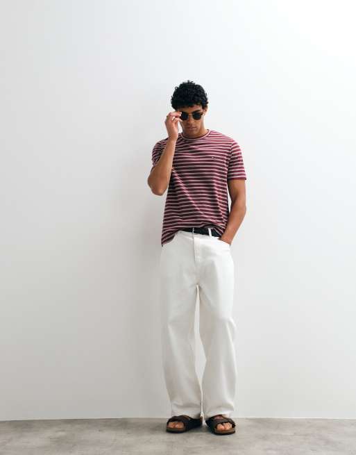 Tommy Hilfiger flag logo t-shirt in burgundy stripe, 2 of 5