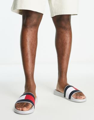 Tommy Hilfiger flag pool slide in light grey