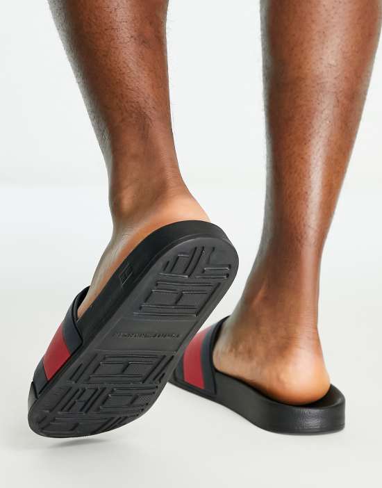 https://images.asos-media.com/products/tommy-hilfiger-flag-pool-slides-in-black/202686551-3?$n_550w$&wid=550&fit=constrain