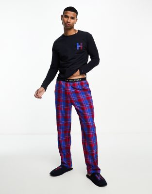 Tommy Hilfiger Tommy Hilfiger flannel lounge gift set with slippers in checked blue/red-Multi