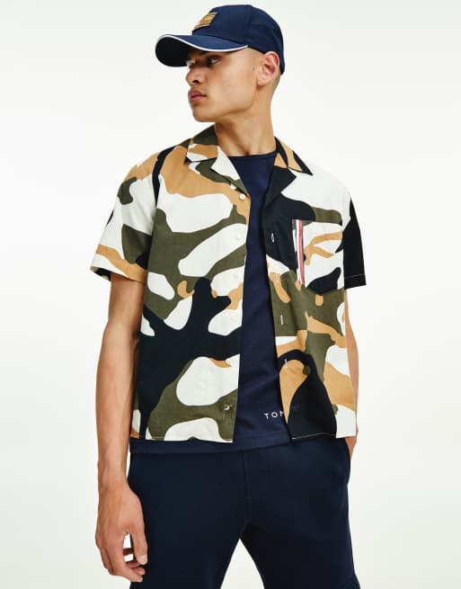 floral camo in UW0UW03885 short Tommy print Hilfiger sleeve Cra-wallonieShops Byxor shirt | multi Hilfiger Tommy |