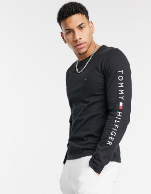 øverst Universitet Hykler Tommy Hilfiger Essential Flag Logo Long Sleeve Top In Black | ModeSens